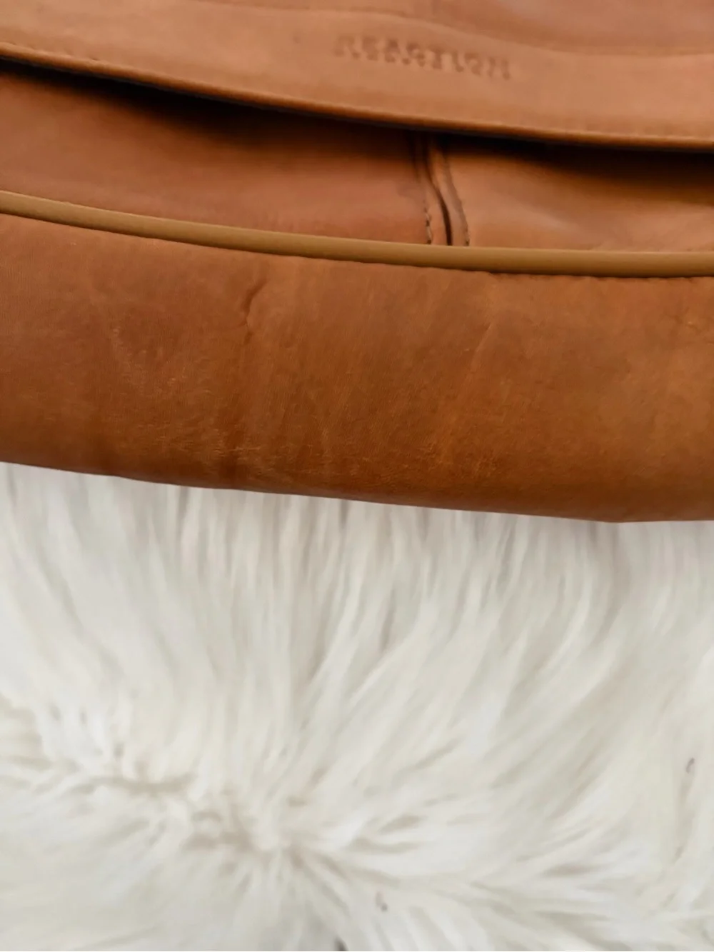 Kenneth Cole Reaction Leather Messenger Bag